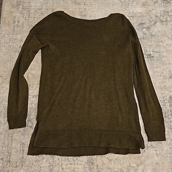 Old Navy Sweaters - Olive sweater